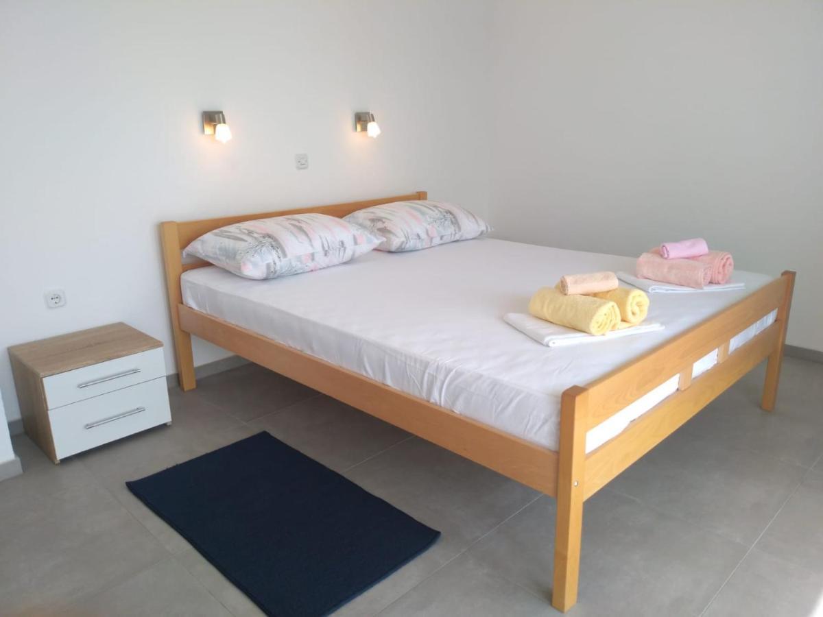 Sea Side App Apartment Vratarusa Bagian luar foto