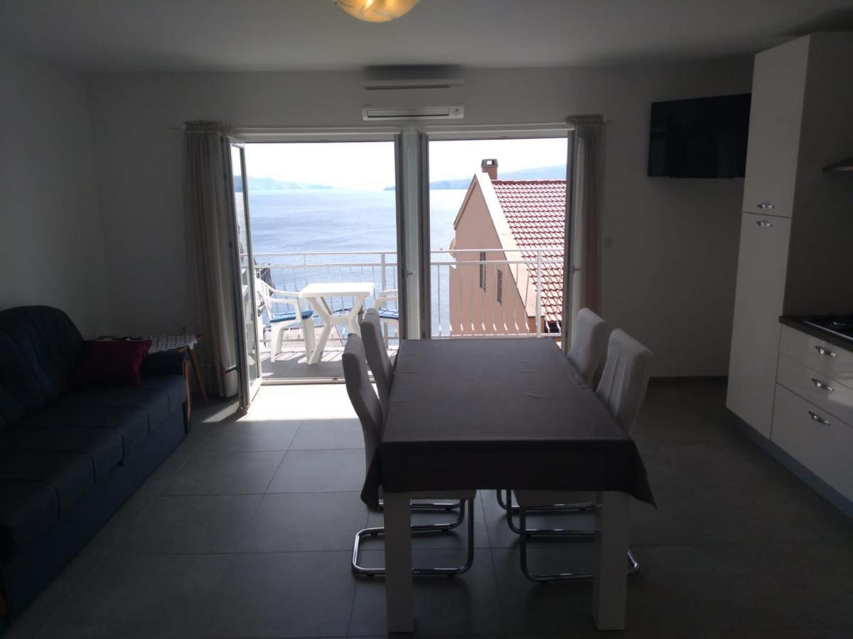 Sea Side App Apartment Vratarusa Bagian luar foto