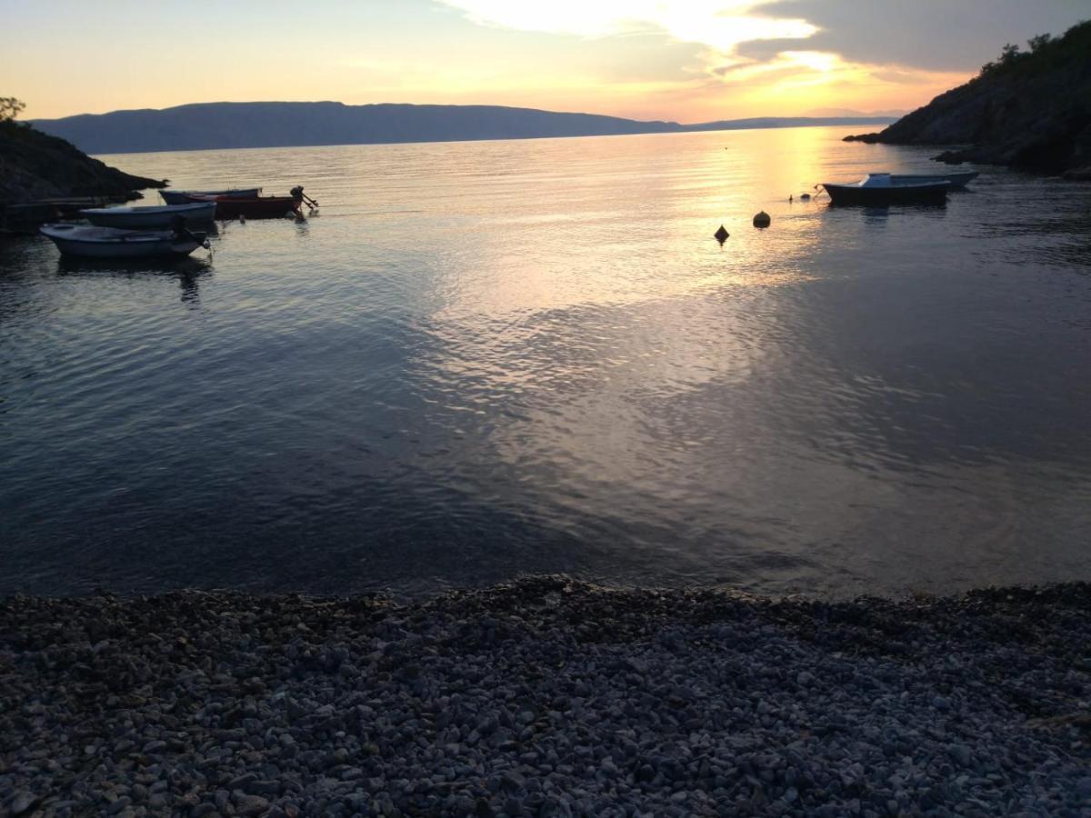 Sea Side App Apartment Vratarusa Bagian luar foto